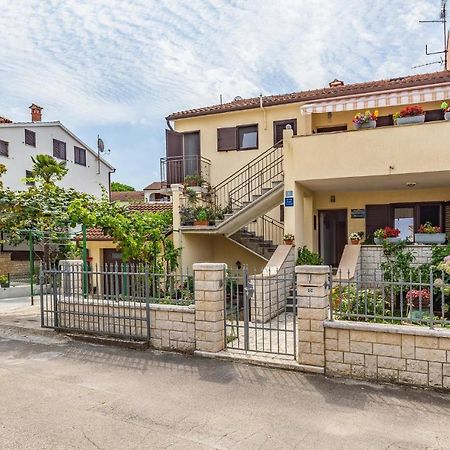 2 Bedroom Stunning Apartment In Rovinj Exterior photo